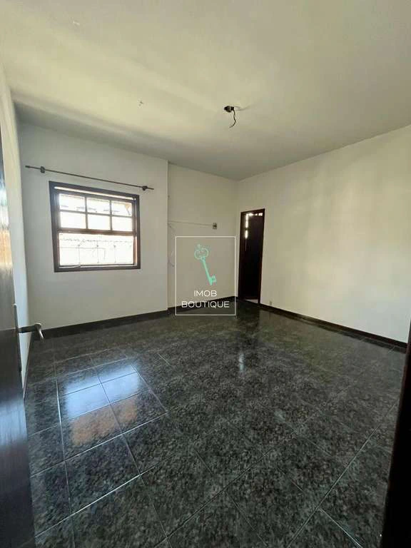 Casa de 5 dormitorios y 321 m² con oficina en casa — photo 7