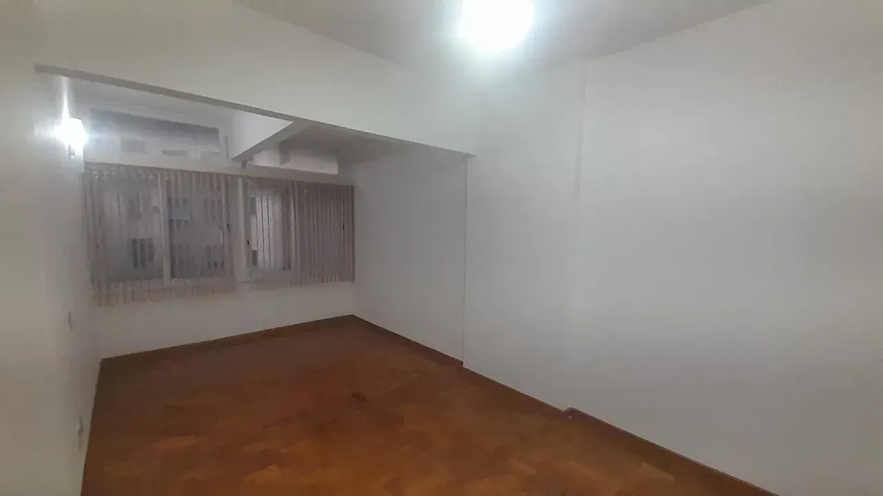 Apartamento com 2 quartos e box no banheiro — photo 12