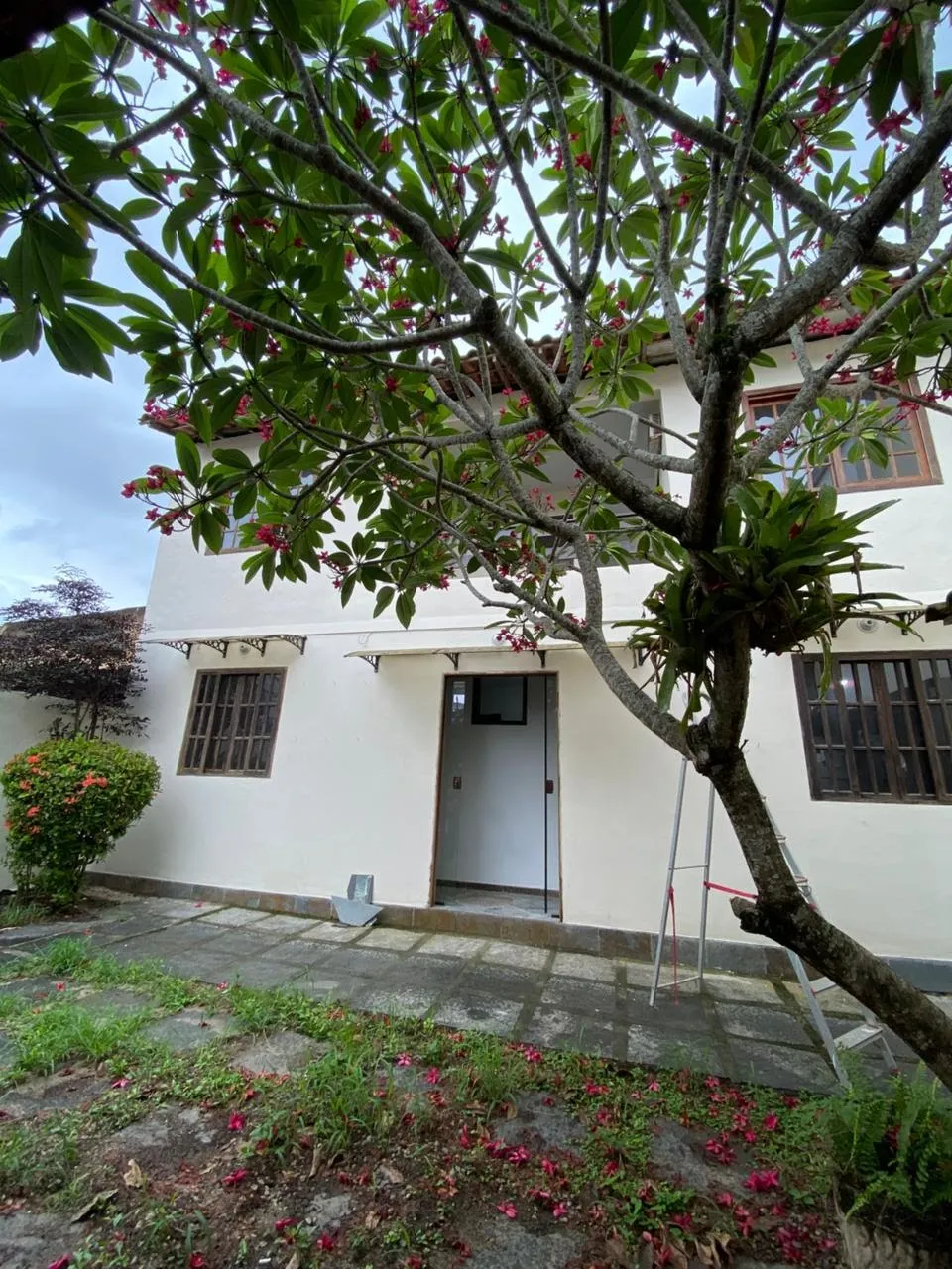 Casa com 4 quartos e 4 banheiros e box de vidro — photo 11