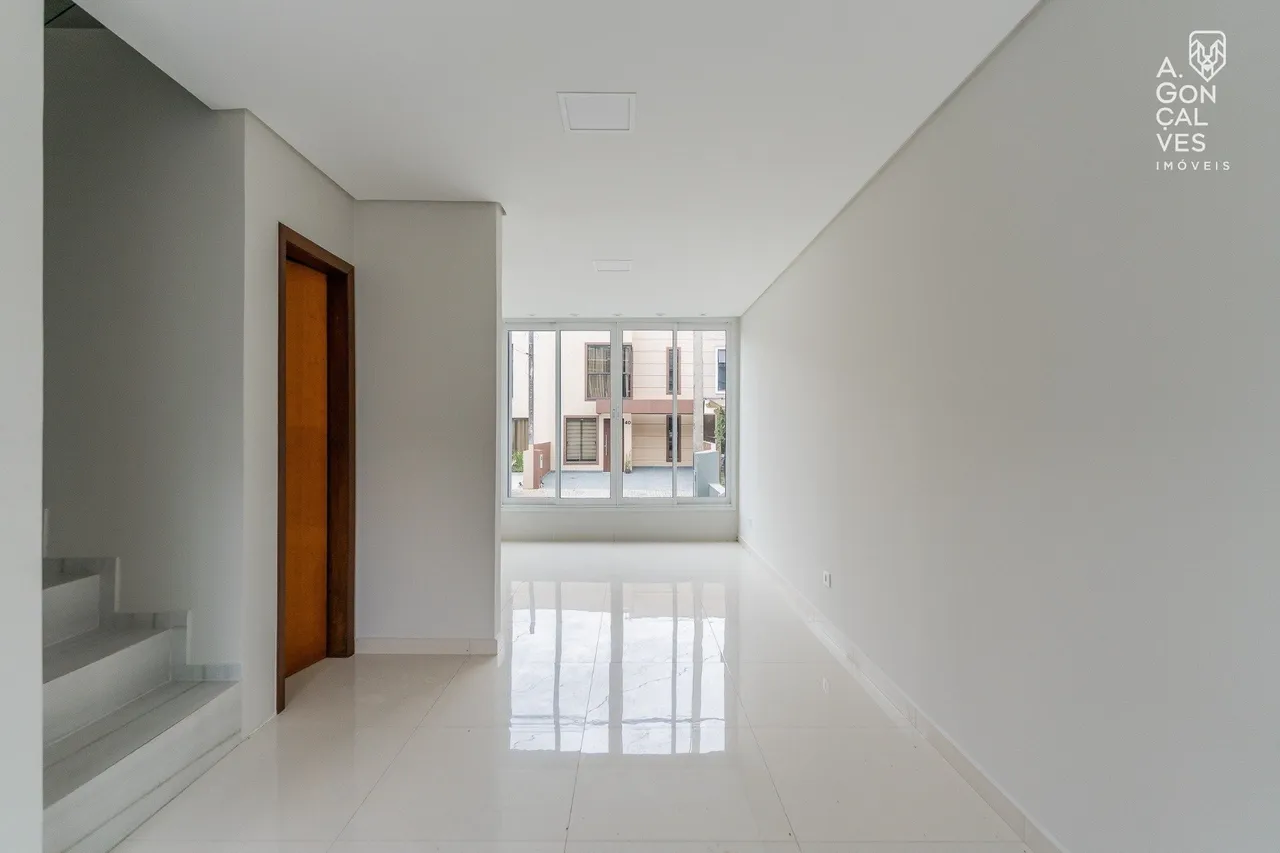 House with 3 bedrooms and an open-plan kitchen — photo 14
