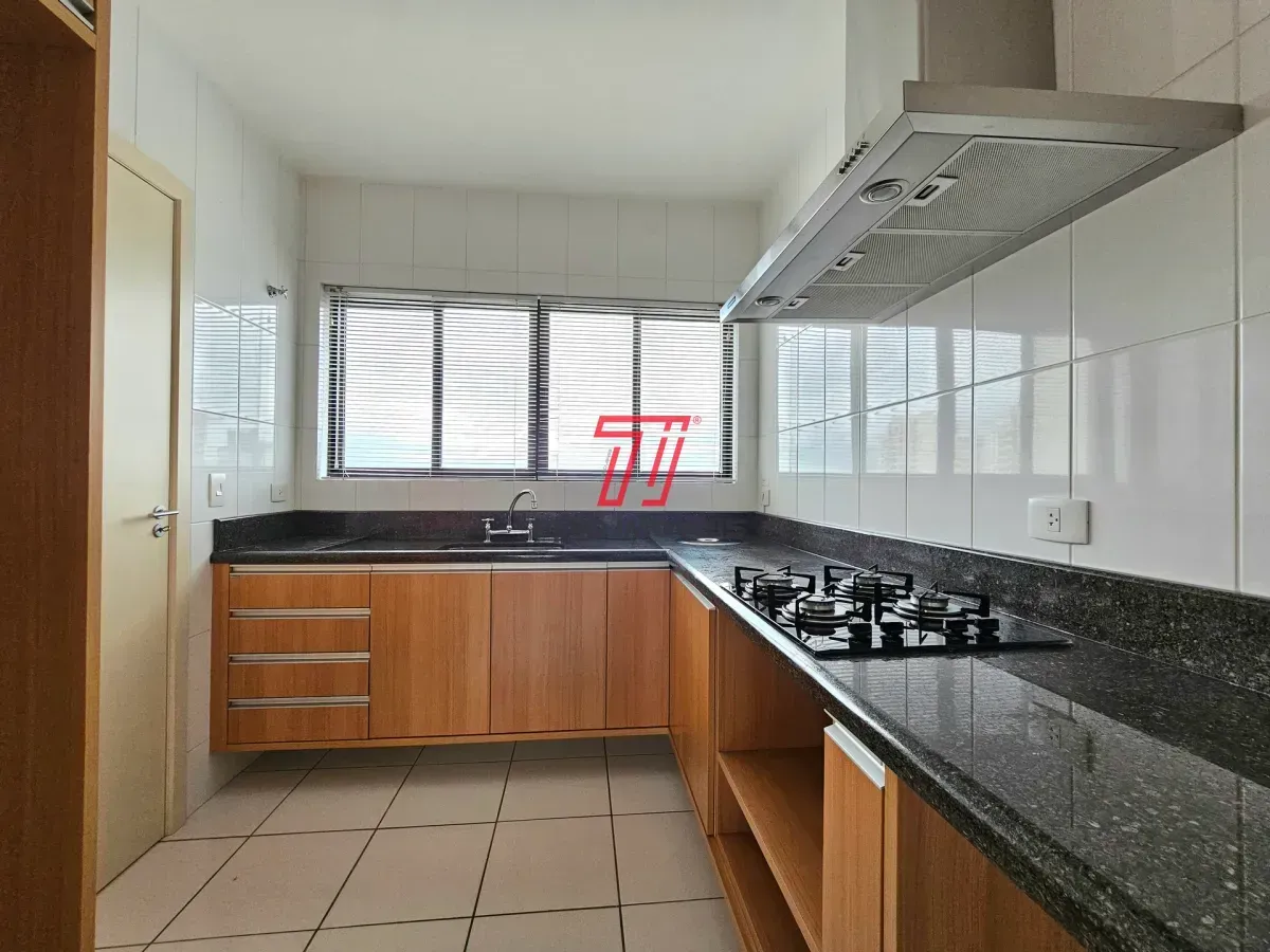 Rental apartment with 3 bedrooms and a balcony — photo 20