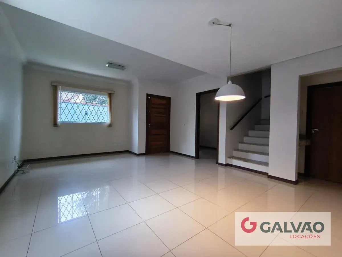 Home office in a 3-bedroom house, 185 m²