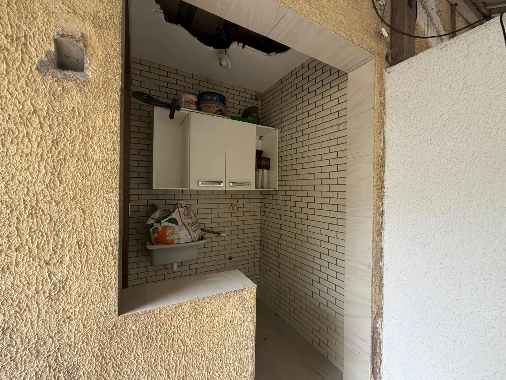 One-bedroom house with a washing machine — photo 13