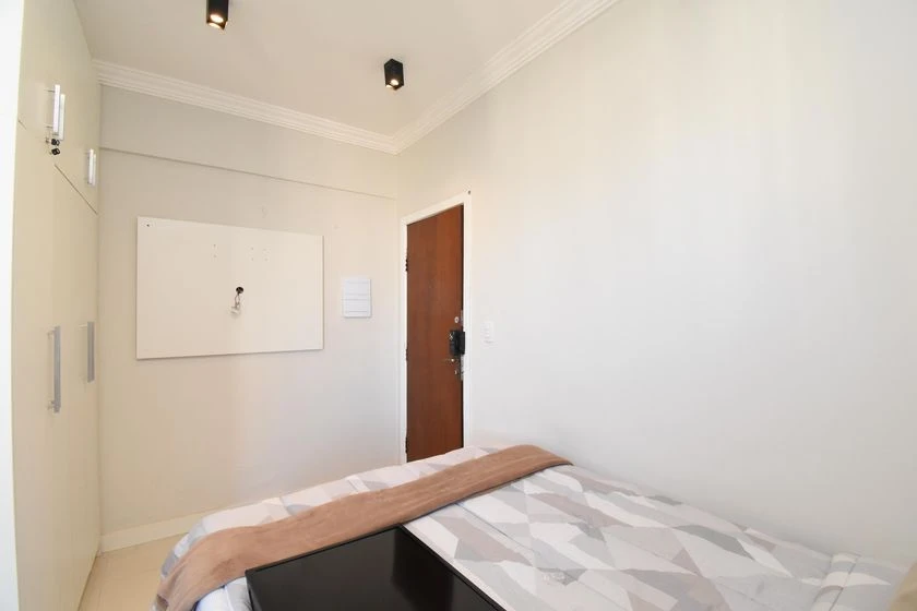 Studio with 1 bedroom and 1 bathroom, no parking — photo 11