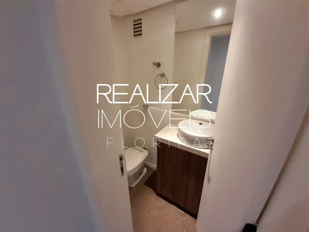 Apartment on the 2nd floor with a bathtub — photo 19