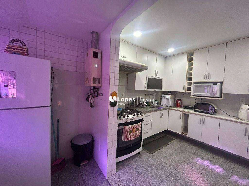 Cobertura mobiliada de 5 quartos com lavanderia e 209 m² — photo 27