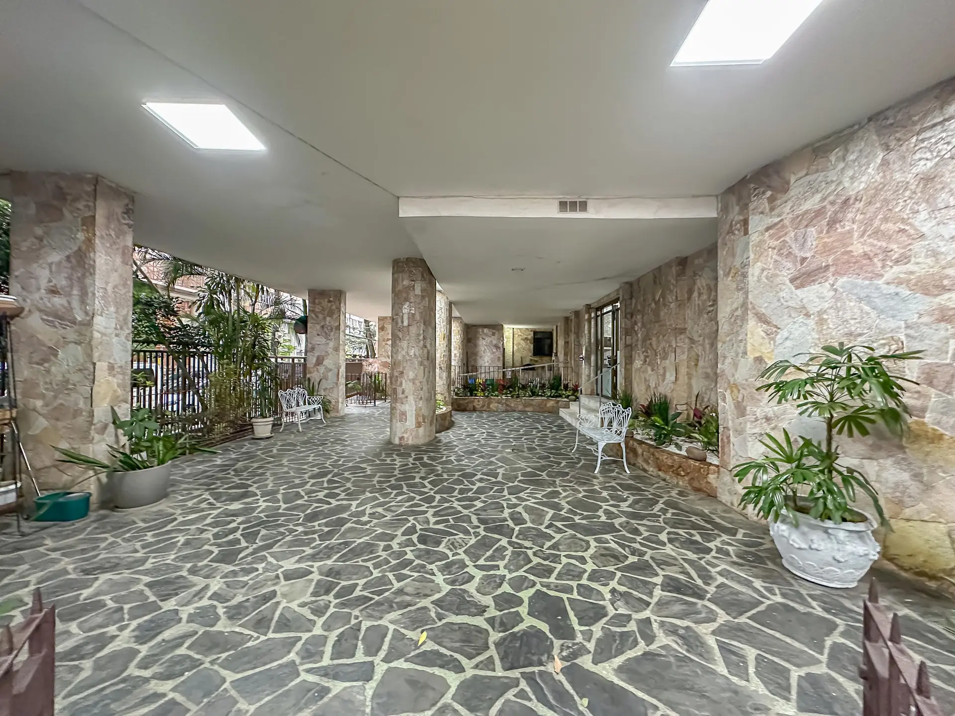Mountain view in a 2-bedroom apartment, 76 m² — photo 24