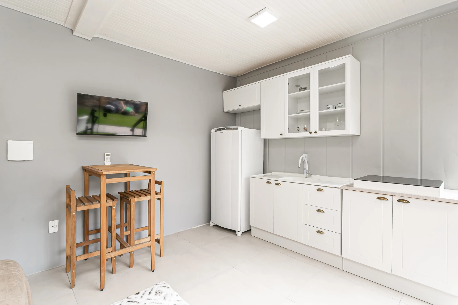Studio mobiliado de 20 m² com 1 quarto e cozinha compacta — photo 11