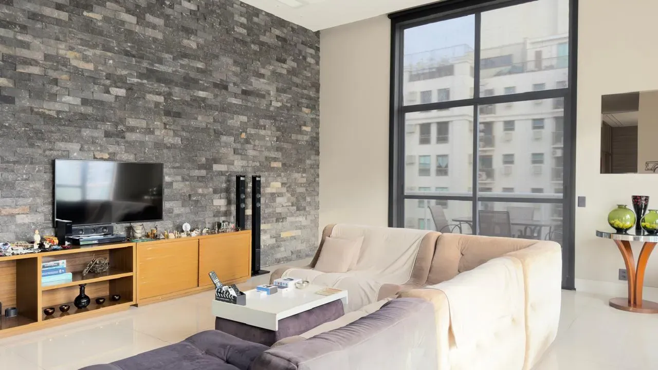 Apartment on the 12th floor with a mountain view — photo 17