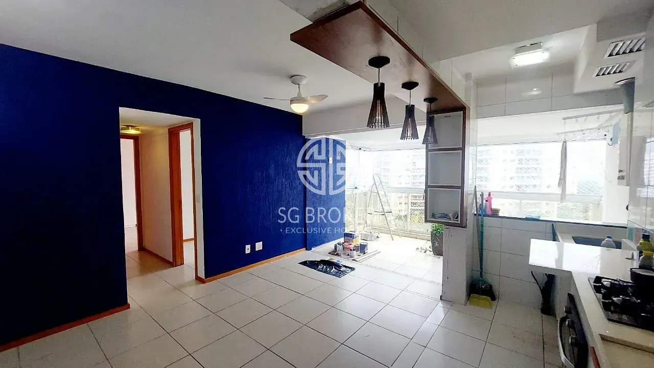 Glass-enclosed balcony in a 3-bedroom apartment, 77 m² — photo 6