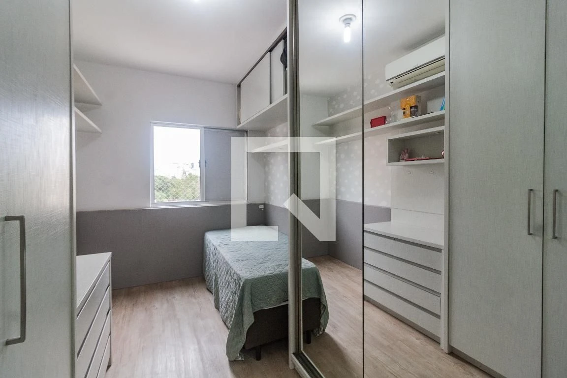 Furnished apartment, 77 m², with a glass-enclosed balcony — photo 20