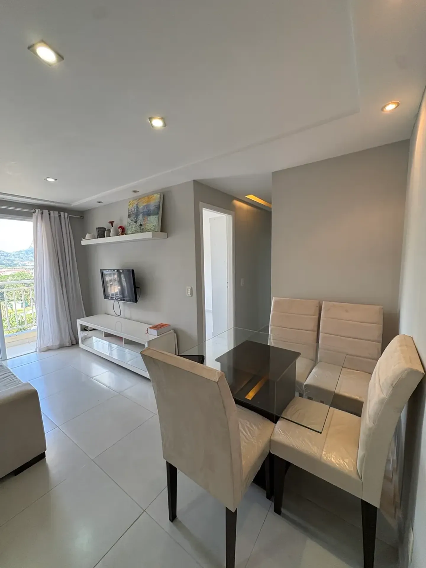 Apartment on the 12th floor with a mountain view — photo 8