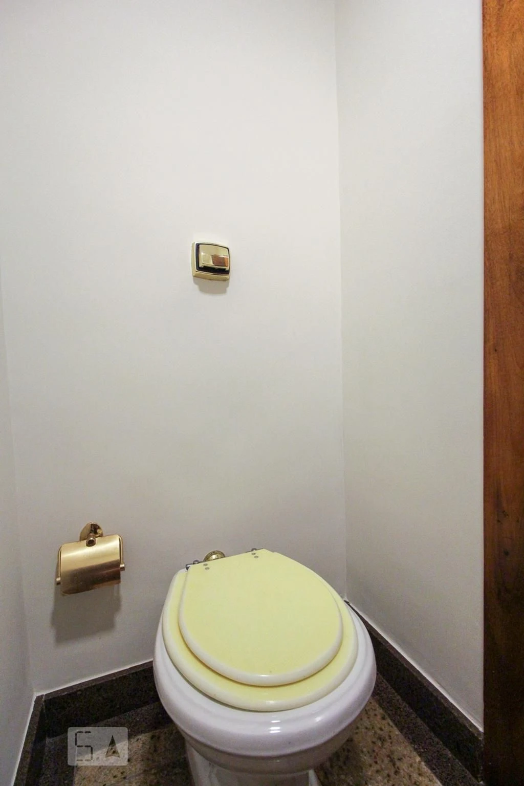 Mountain view in a 3-bedroom apartment, 140 m² — photo 27
