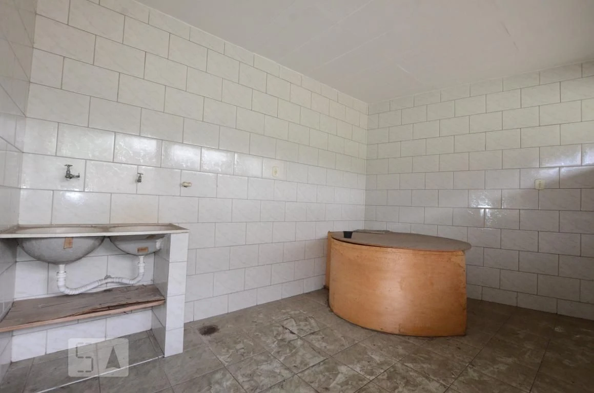 Casa sem mobília com 2 quartos, quintal e varanda — photo 24