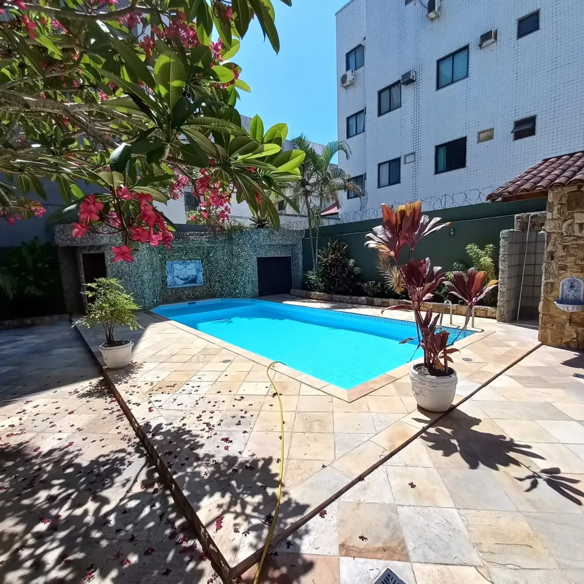 Casa en alquiler con 4 dormitorios y 5 baños — photo 25
