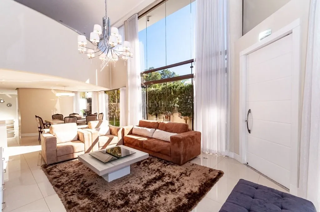 Furnished house with 4 bedrooms across 1167 m² and 8 spots — photo 12