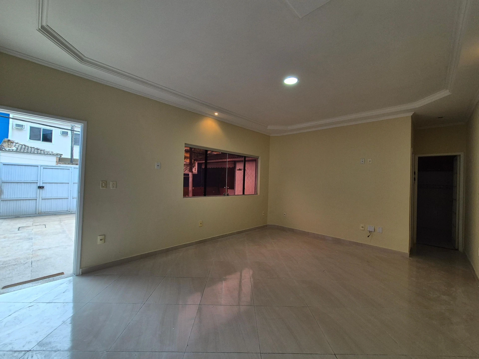 Будинок 180 м² з балконом із грилем та садом — photo 12