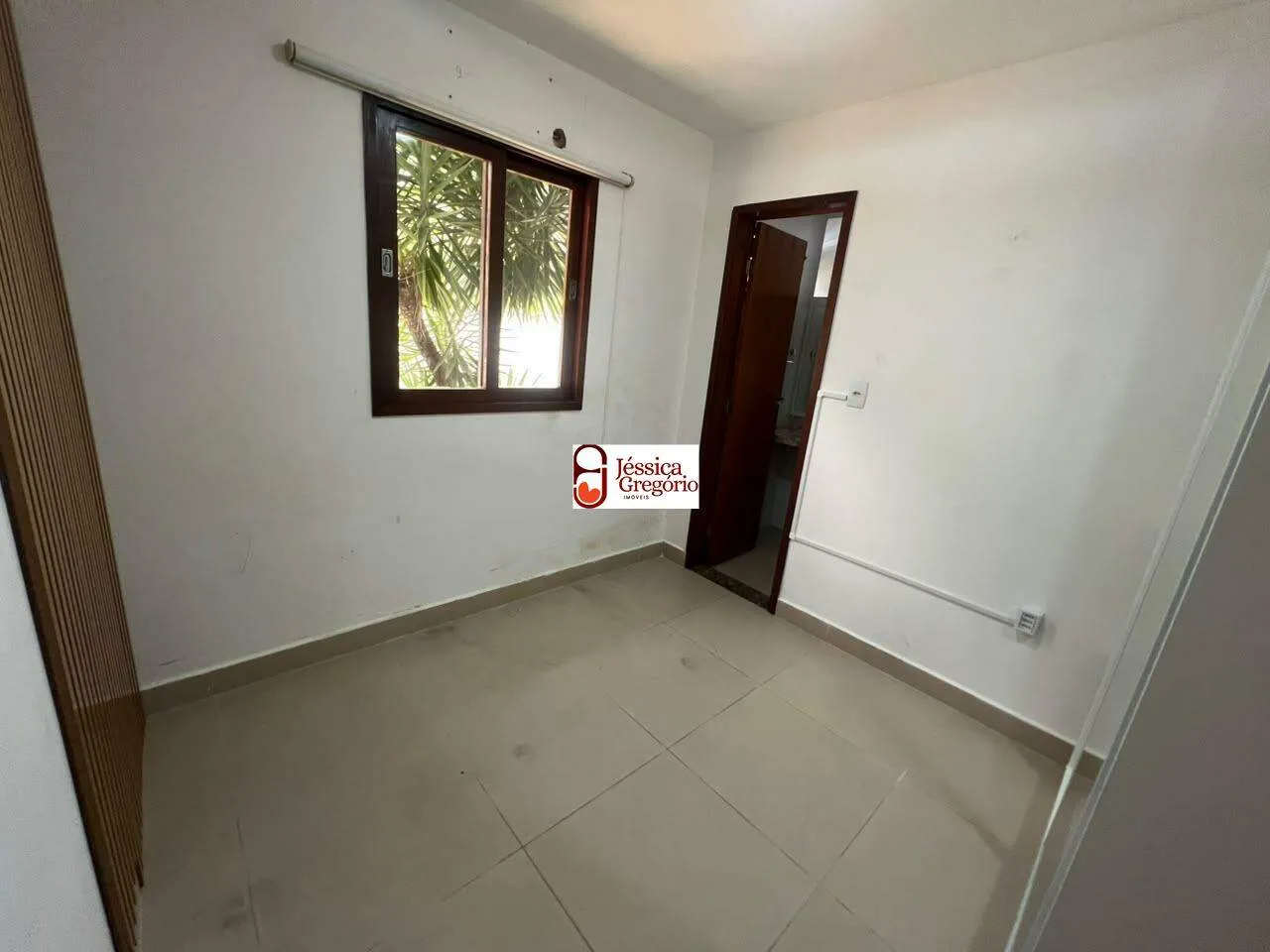 Сад и 4 спальни: дом 240 м² — photo 29