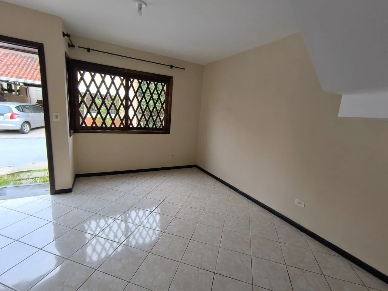 3-bedroom house with a walk-in closet in Curitiba — photo 24
