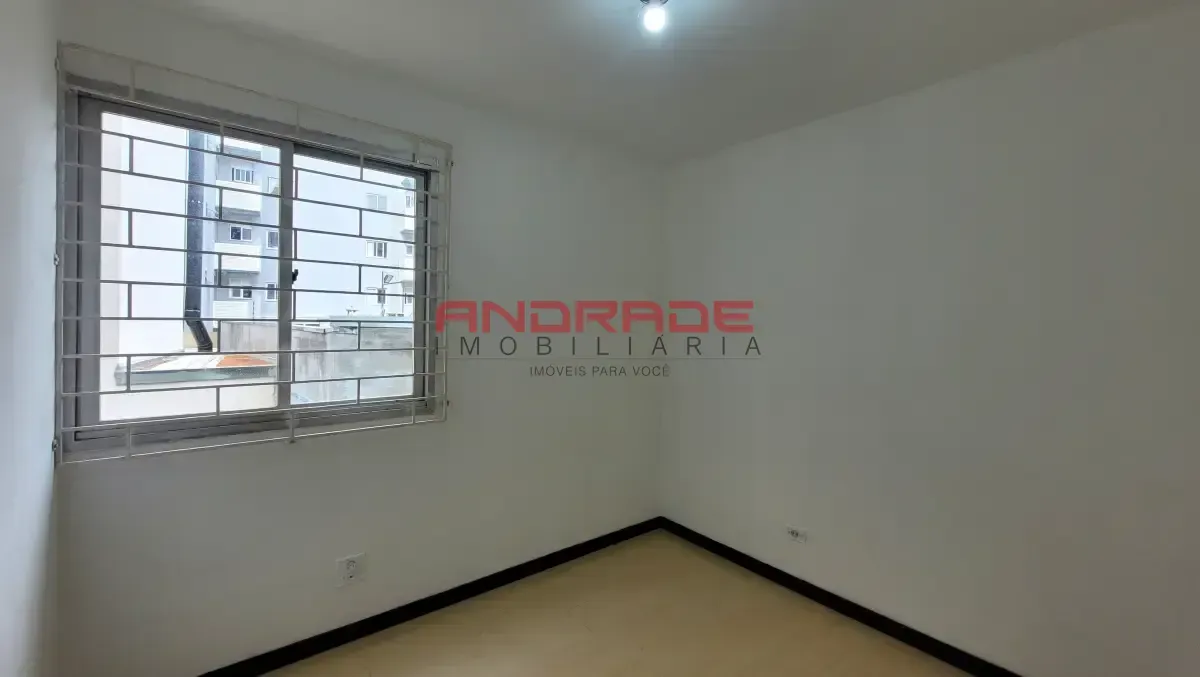3-bedroom apartment with a separate closed-off kitchen — photo 29