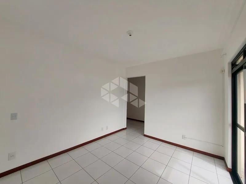 3-bedroom apartment with a balcony and 1 parking spot — photo 10