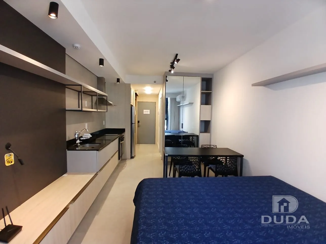 Furnished studio 33 m² with 1 bedroom and 1 bathroom — photo 2