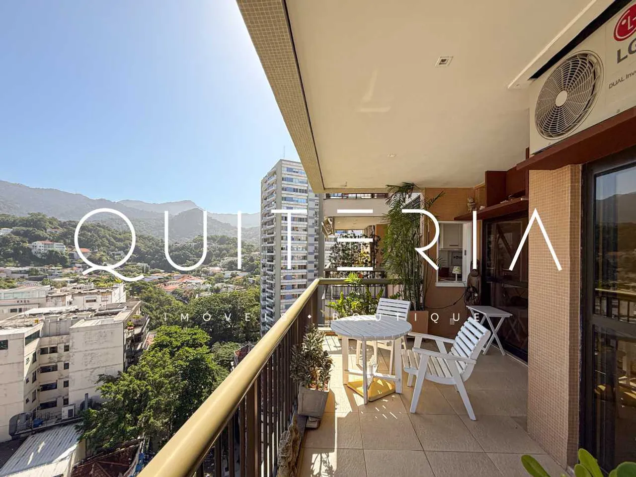 1-bedroom 1-bath apartment with balcony and open-plan kitchen — photo 14