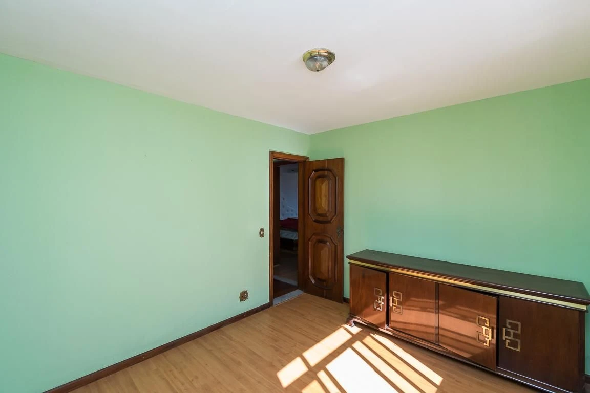 Casa sem mobília com 4 quartos e varanda — photo 48
