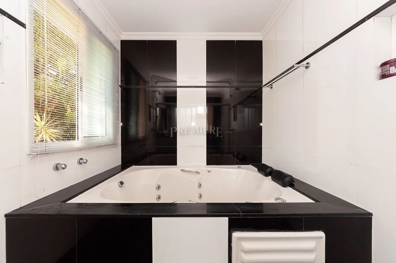 Furnished 270 m² house with 4 bedrooms and open kitchen — photo 34