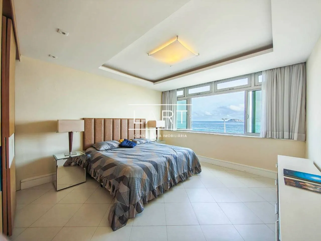 3-bedroom apartment with a water view in Rio de Janeiro — photo 5