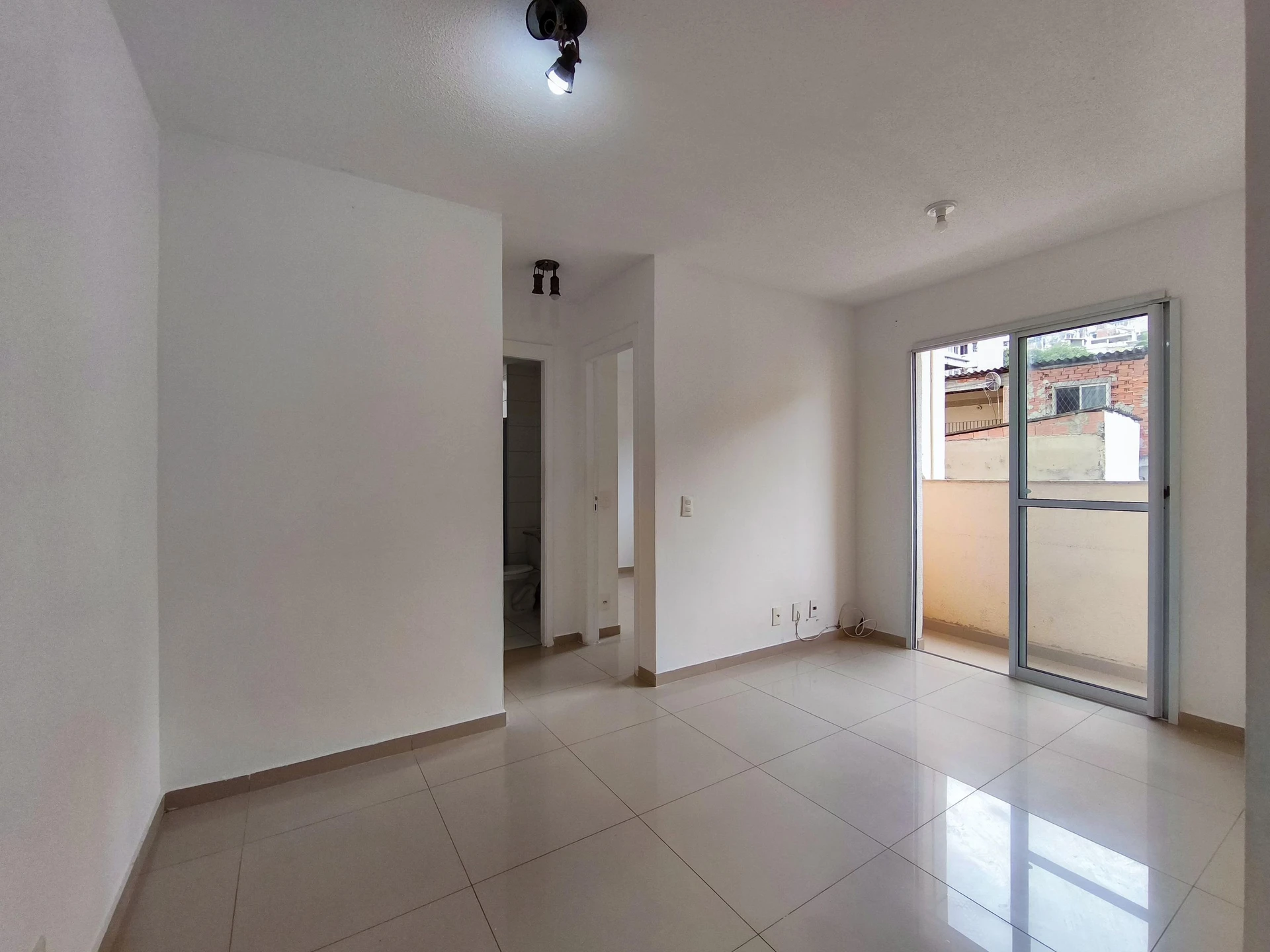Apartamento de 2 quartos em condomínio com piscina — photo 38
