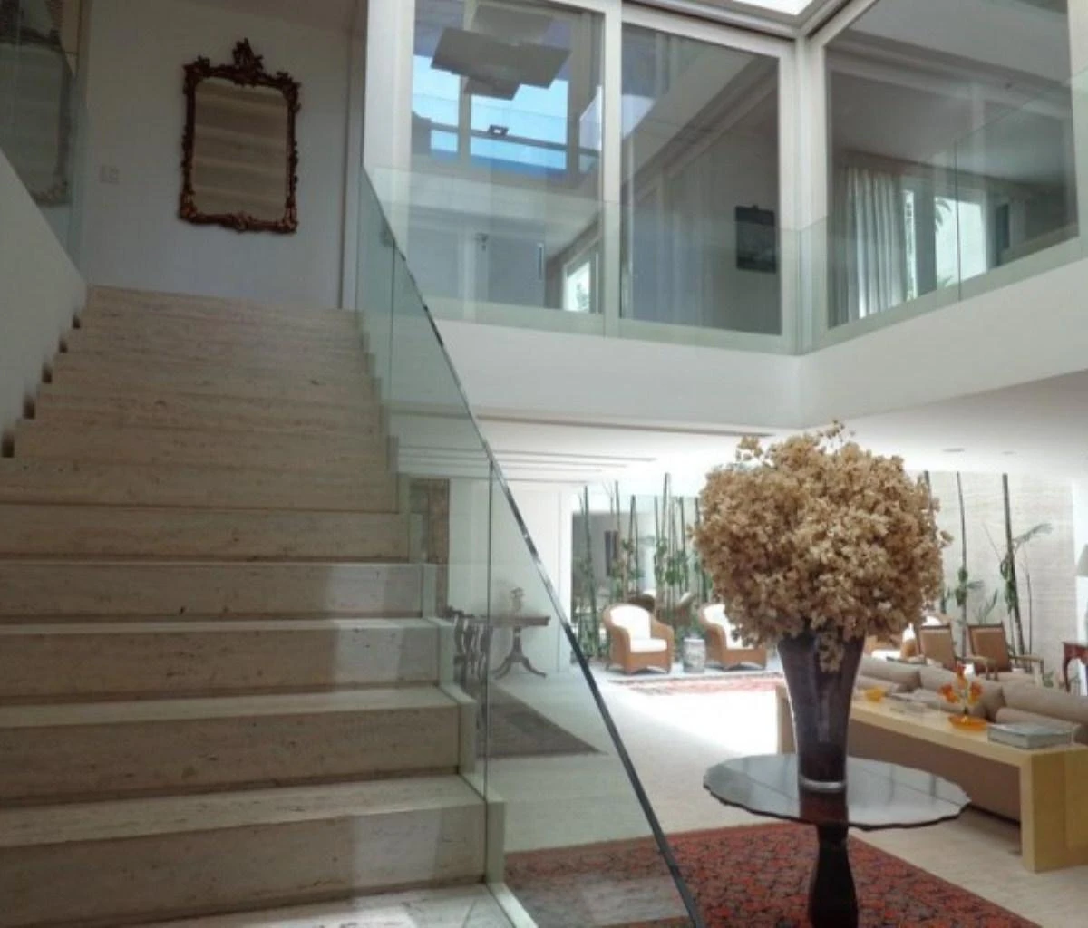 Furnished 500 m² house with 4 bedrooms and 5 parking spots — photo 12