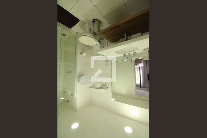 1-bedroom apartment with a glassed-in balcony — photo 48