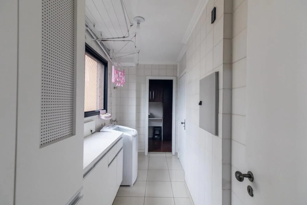 3-bedroom apartment with a washing machine — photo 26