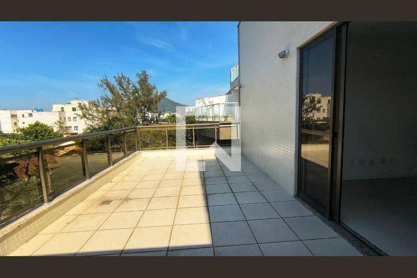Rental apartment with 3 en-suite bedrooms and 179 m² — photo 8