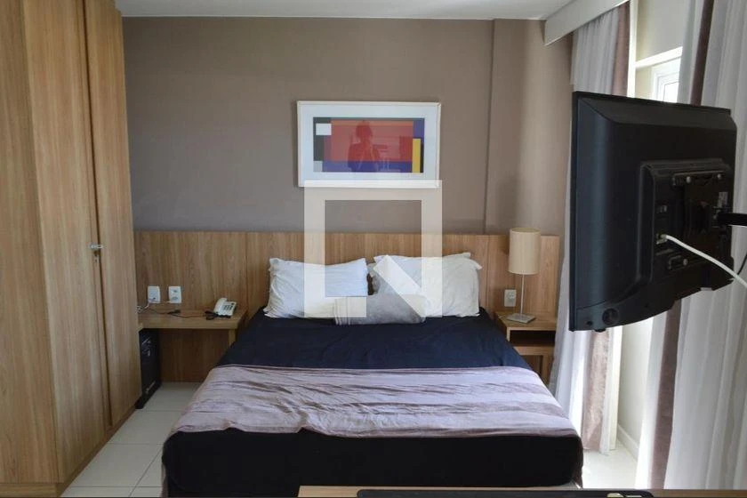 1-bedroom furnished apartment with glass shower cabin