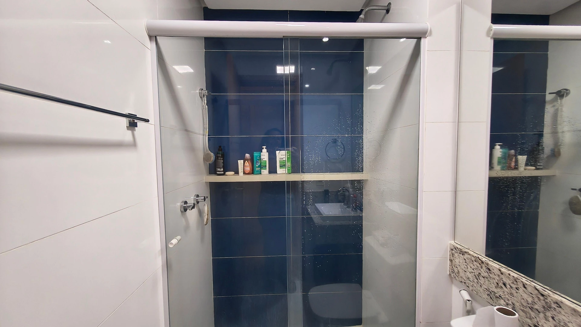 Furnished apartment, 160 m², with a glass-enclosed balcony — photo 50