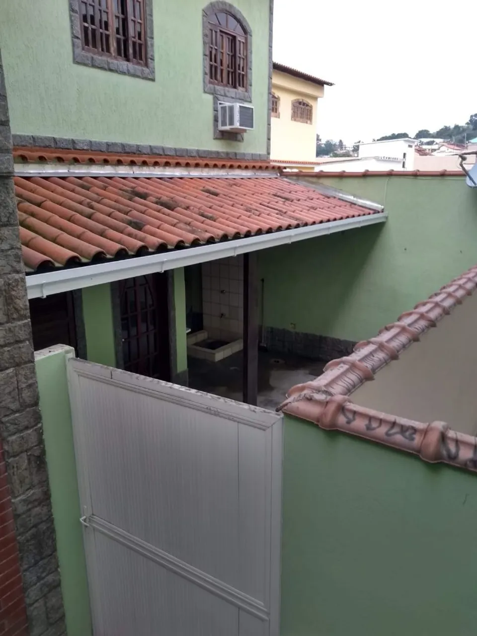 2-bedroom house with a grill on the balcony — photo 18