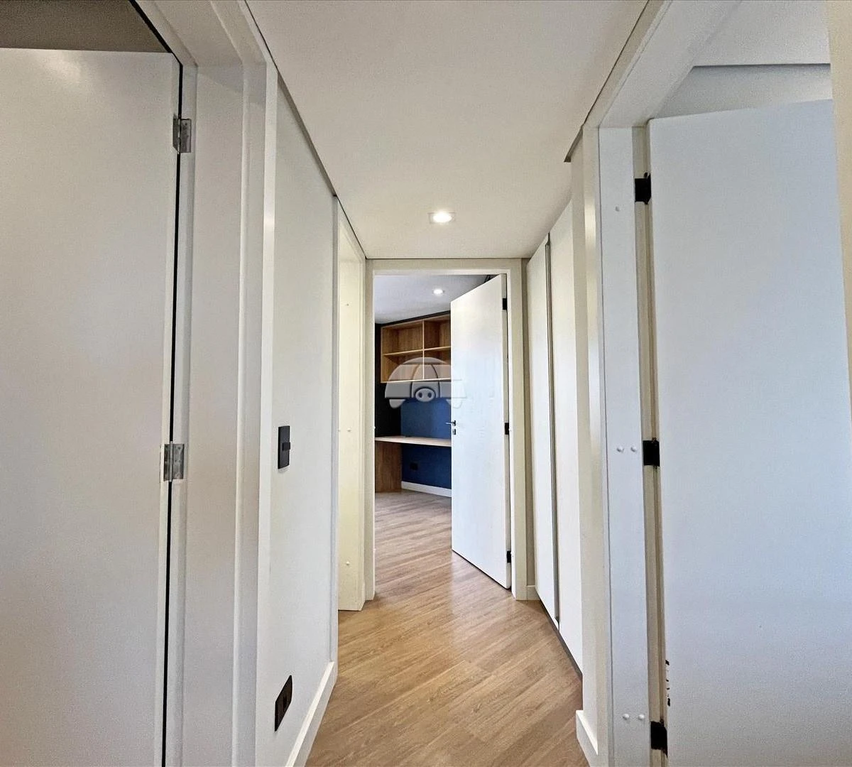 Furnished apartment, 108 m², with a grill on the balcony — photo 35
