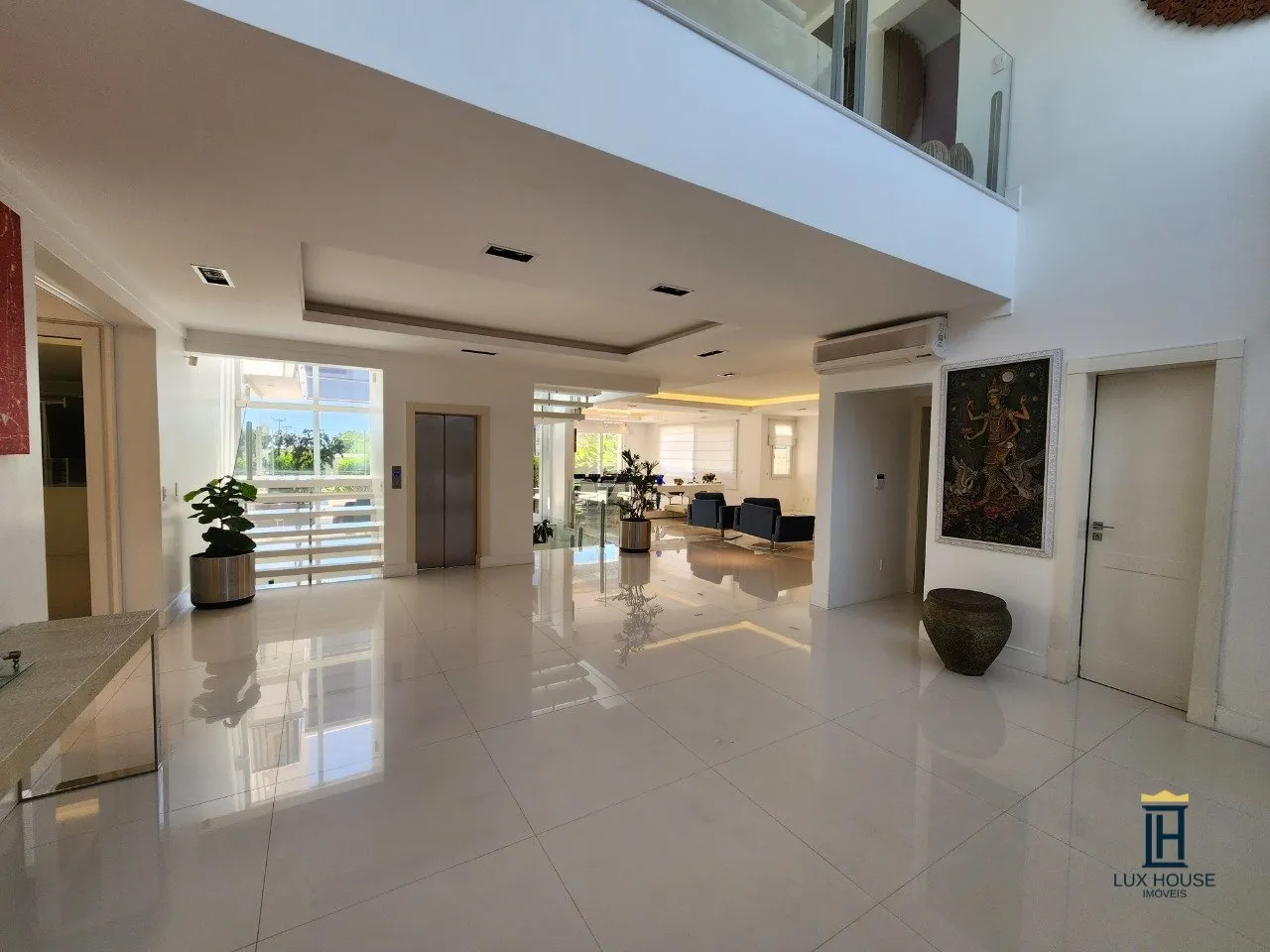 Furnished house with 7 en-suite bedrooms and 10 baths — photo 53