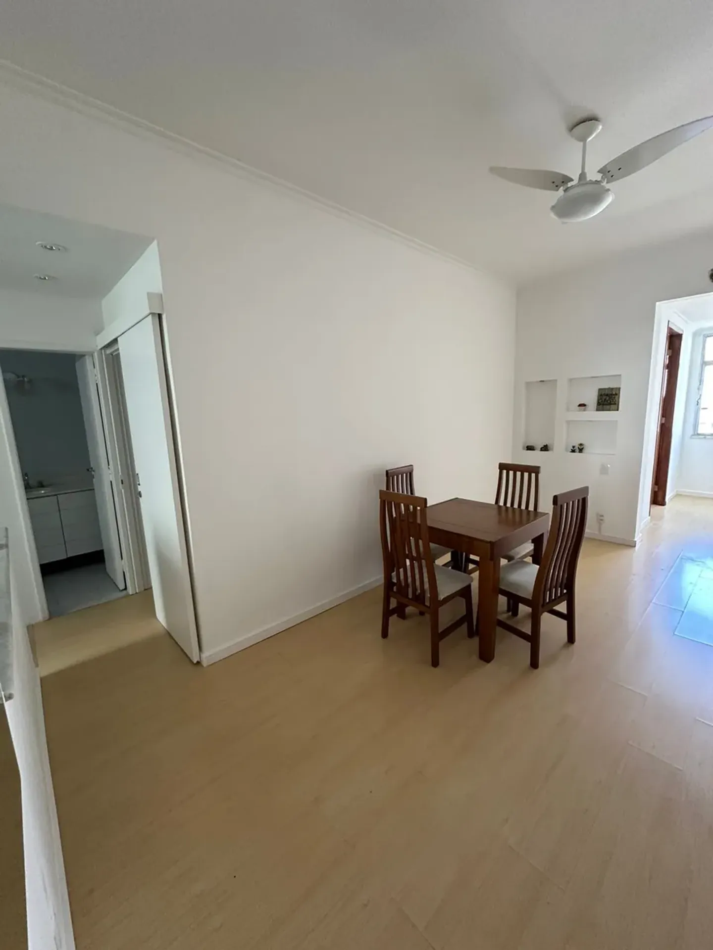 Apartment with a closed kitchen and gas stove; 2 bedrooms — photo 5