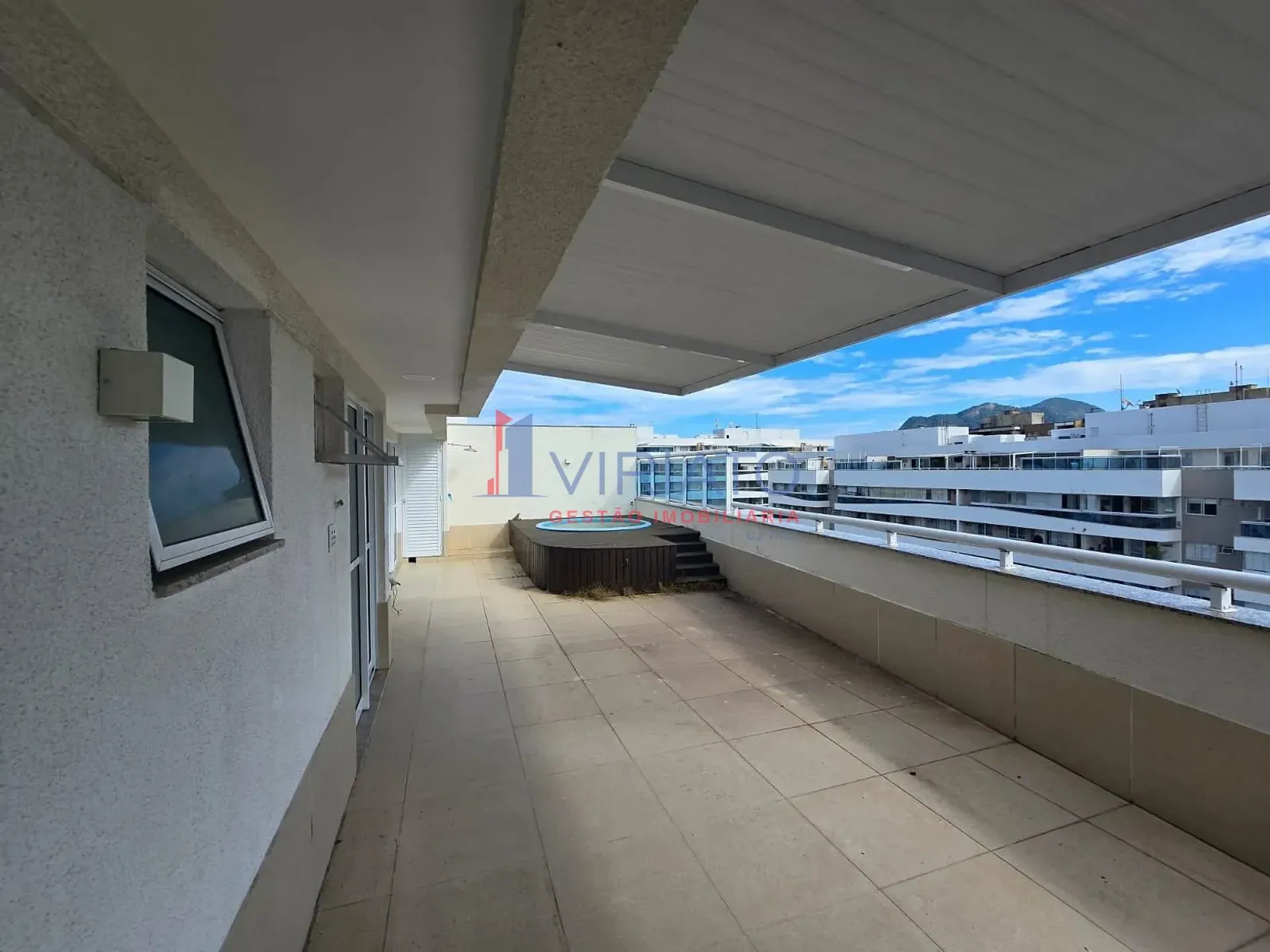 Apartment with 5 bedrooms and 2 bathrooms plus a balcony — photo 56