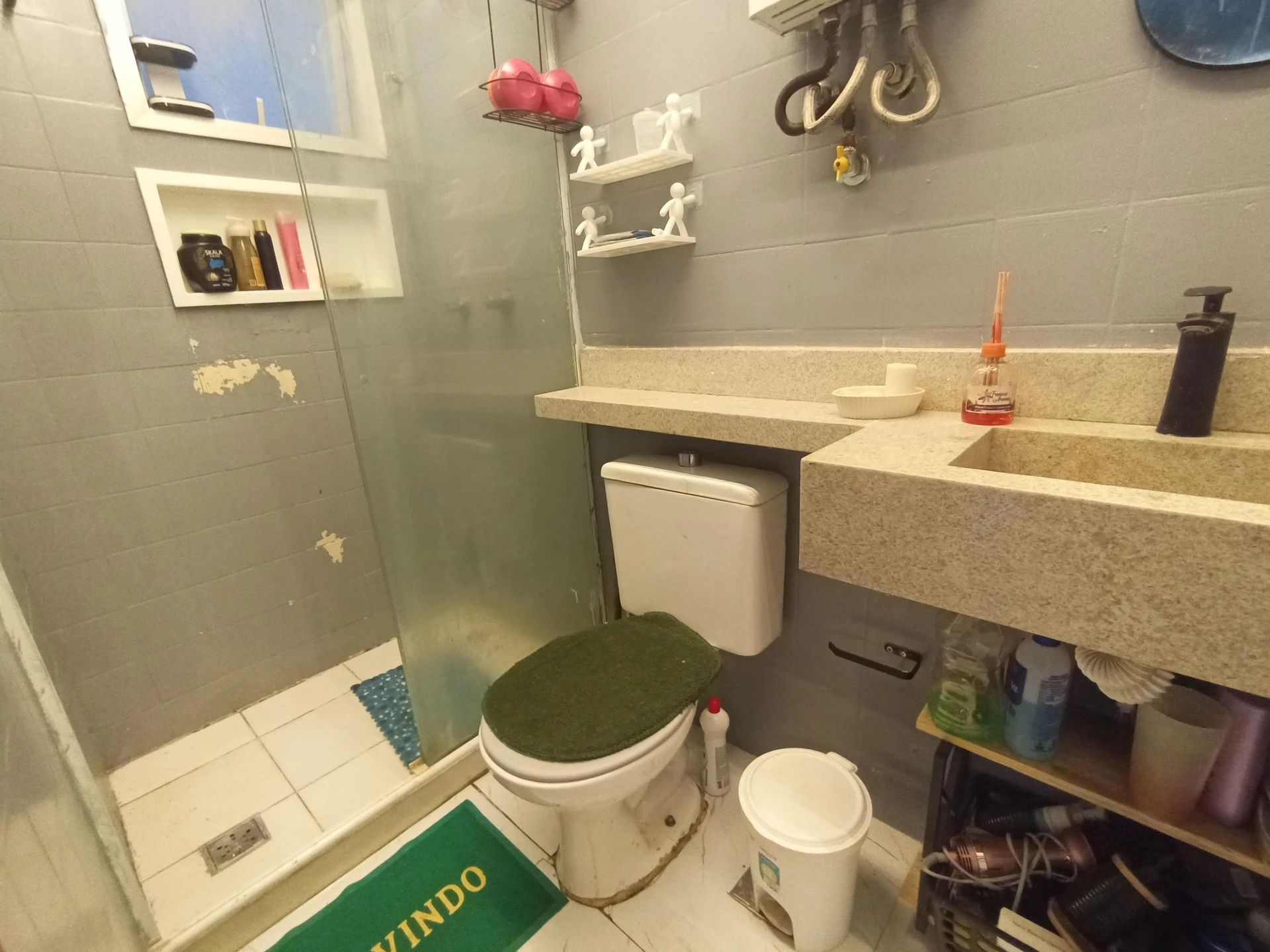 Furnished apartment with 2 bedrooms and a gas stove — photo 17