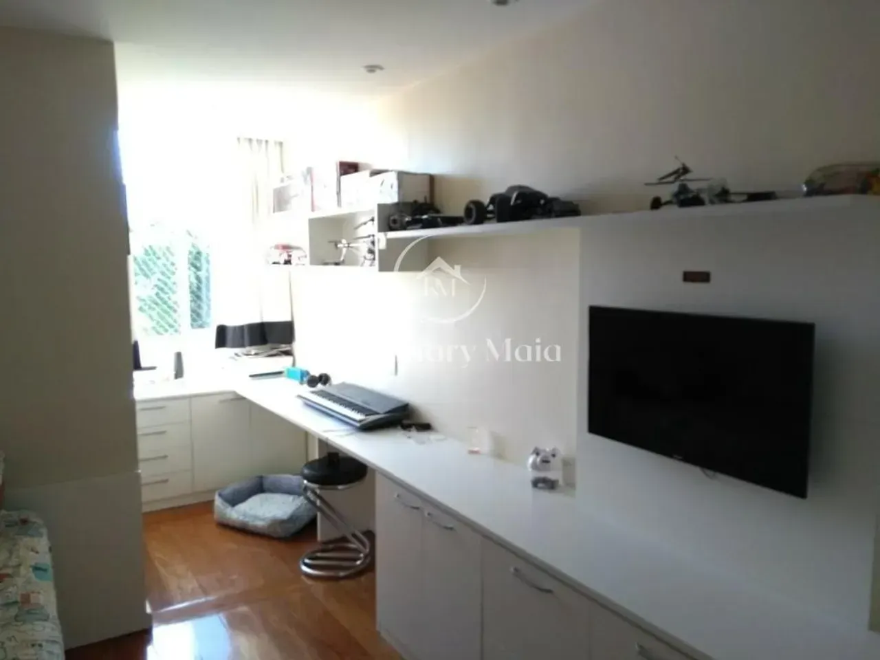 Apartamento mobiliado com 3 quartos e varanda de vidro — photo 15