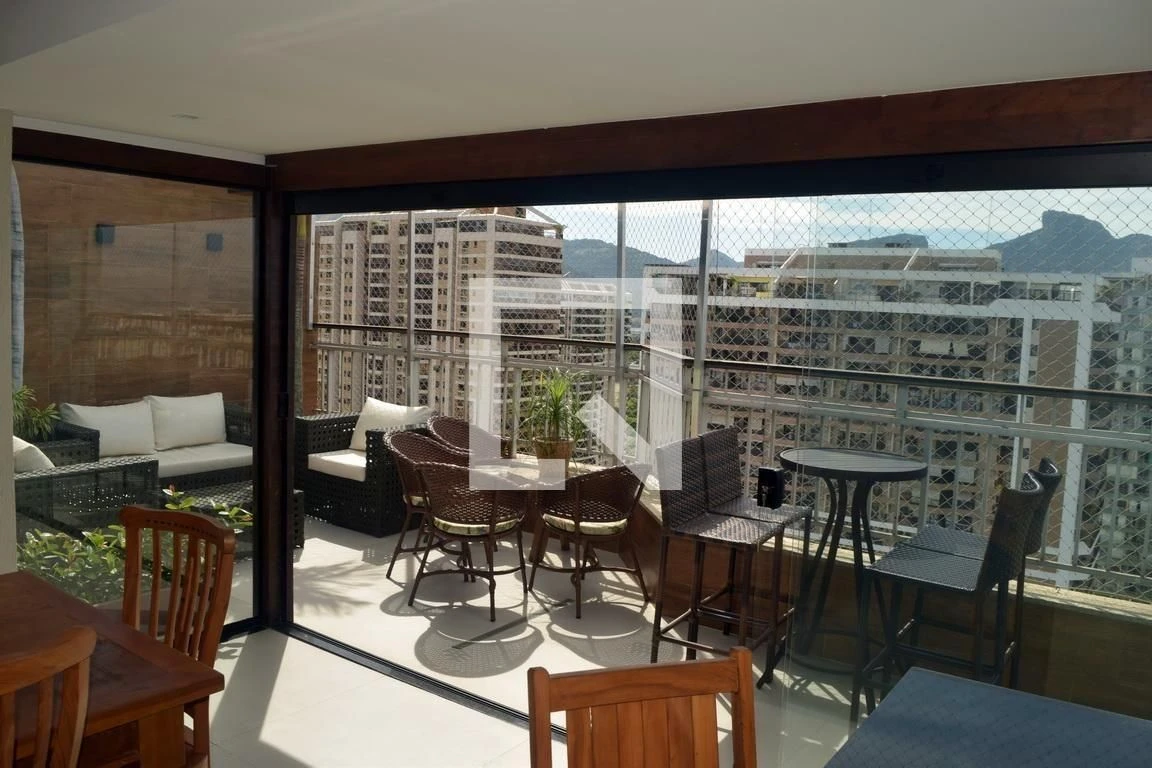 Apartamento mobiliado com 3 quartos e varanda — photo 17