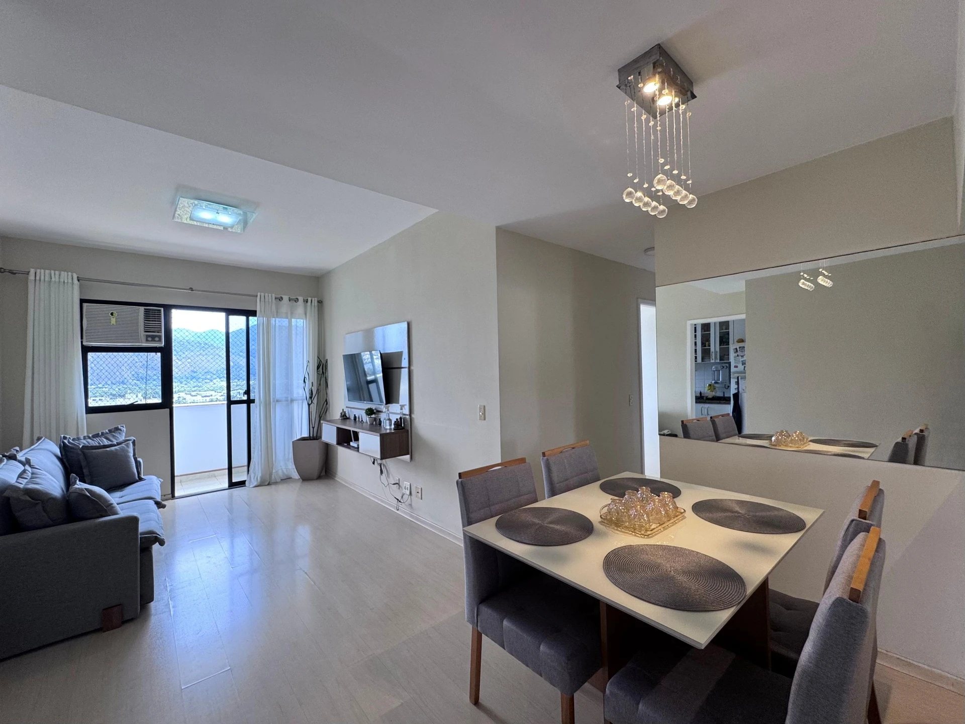 2-bedroom apartment with a mountain view in Rio de Janeiro — photo 8