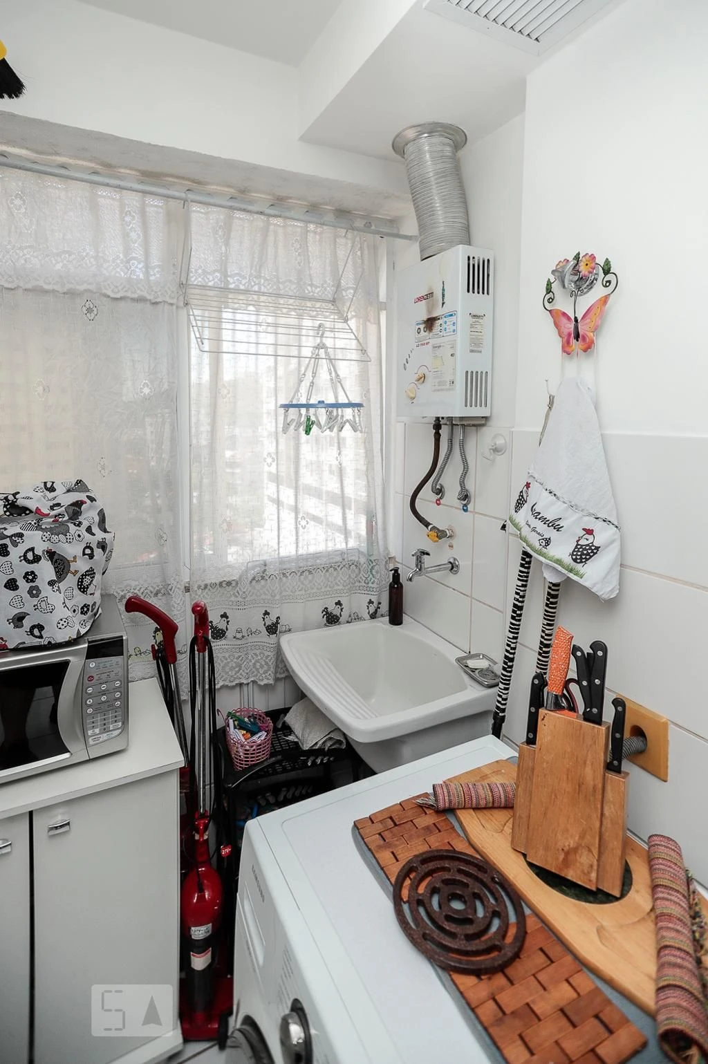 Furnished 2-bedroom apartment with balcony — photo 26
