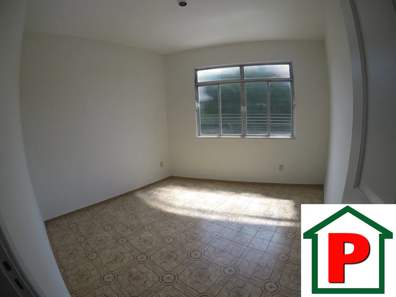 Apartamento sem mobília com cozinha separada e fechada — photo 3