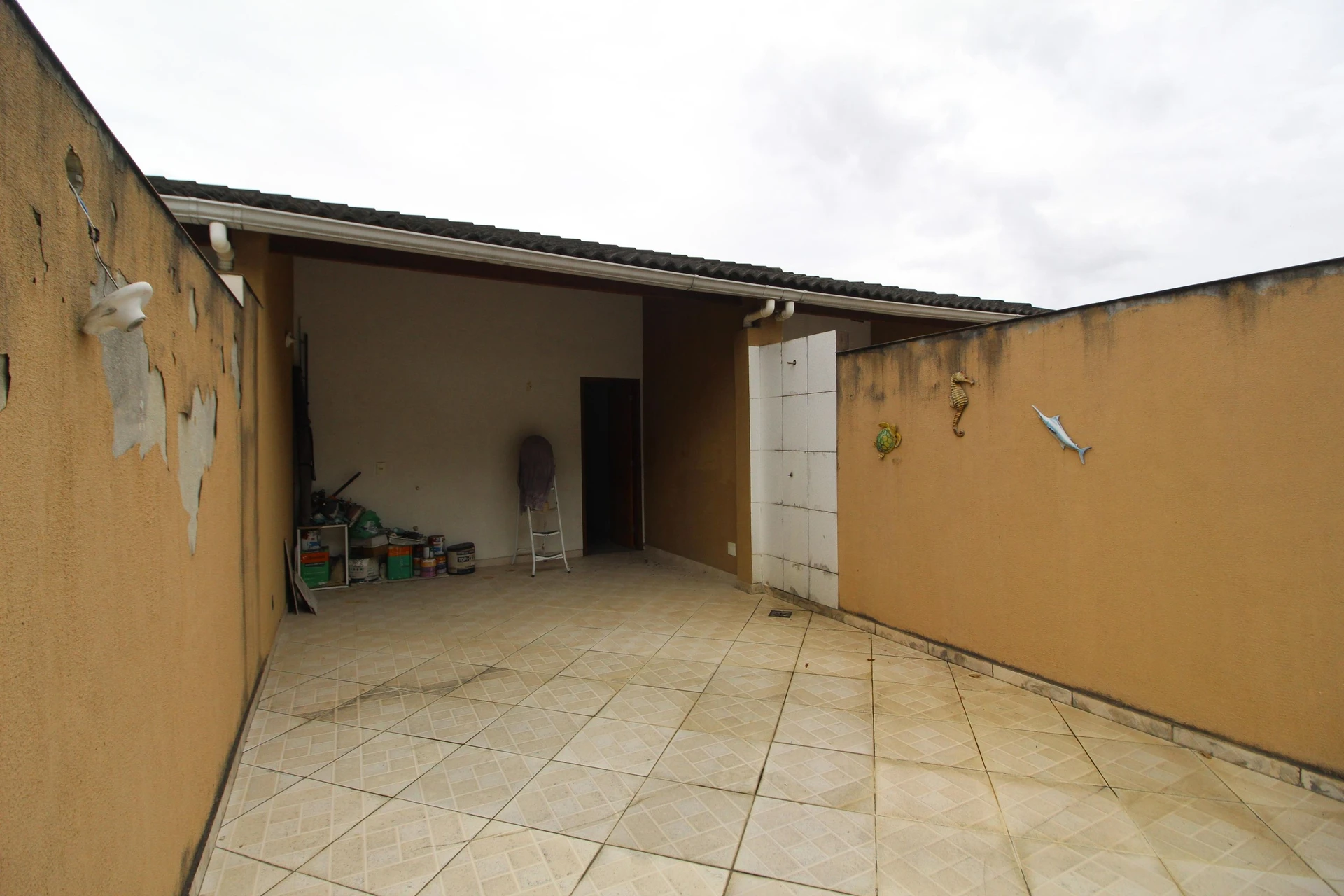 Rental apartment with 3 en-suite bedrooms and balcony — photo 50