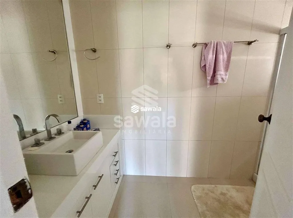 Furnished house with 600 m², 3 bedrooms and 5 baths — photo 35